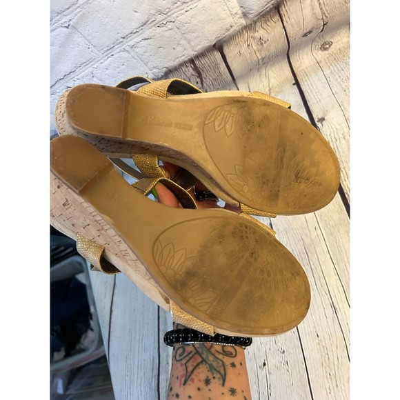 Women's AK Anne Klein Wedges W/ Links on Front SZ 8 - Picture 4 of 4